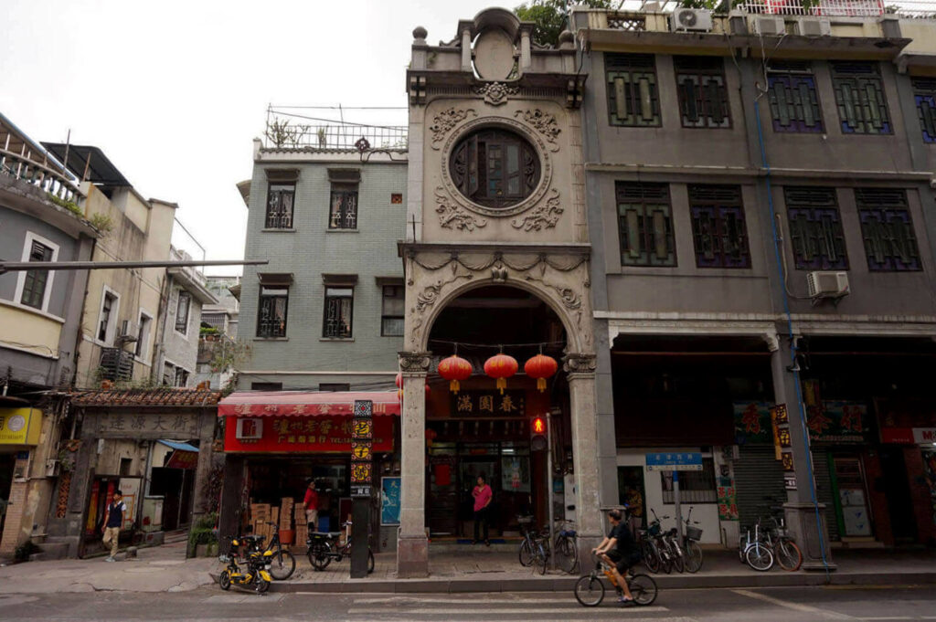 Xiguan buldings - Tong Lau